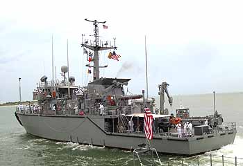 Marineforum - Minenjagdboot BLACKHAWK (Foto: US-navy)
